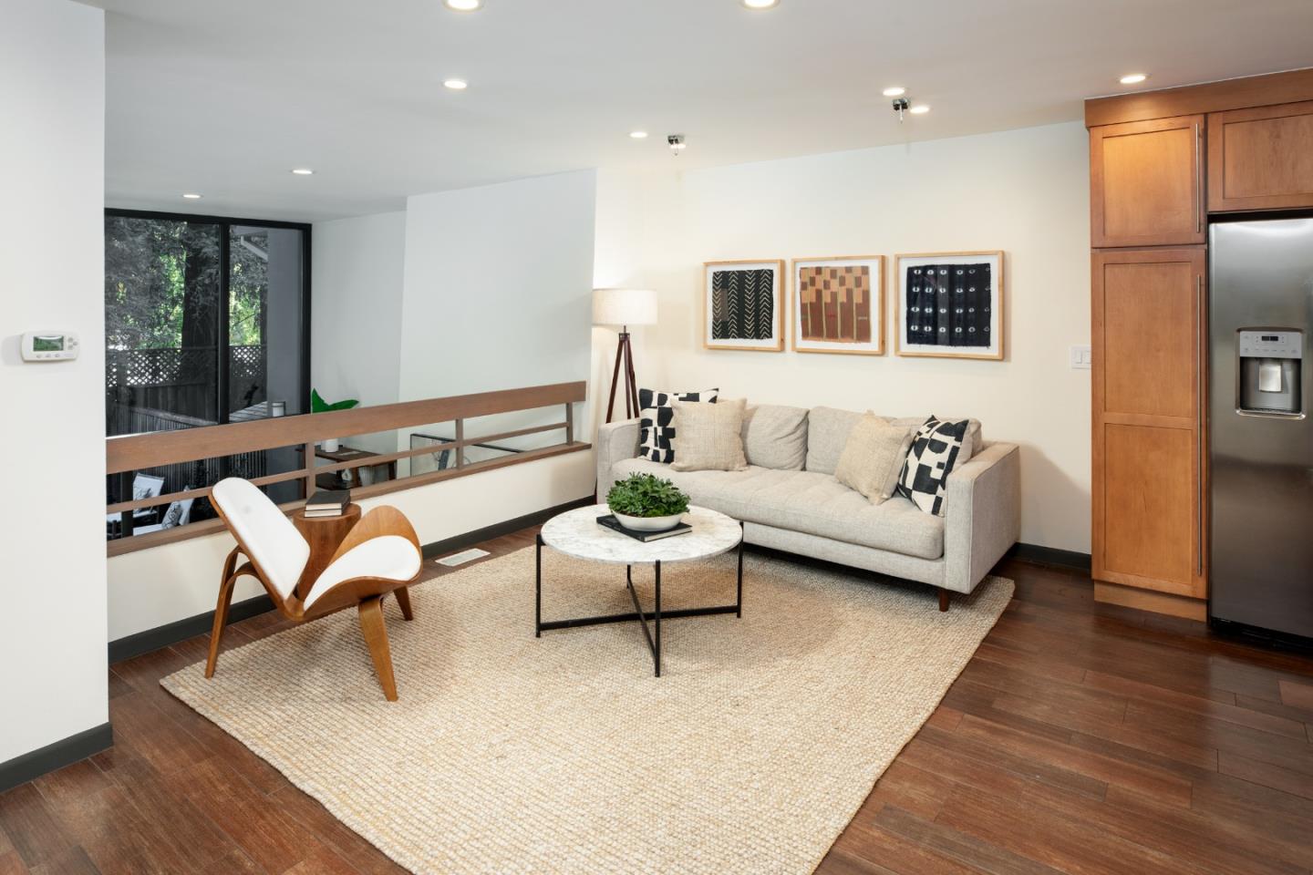 Detail Gallery Image 8 of 27 For 160 Stone Pine, Menlo Park,  CA 94025 - 3 Beds | 2/1 Baths