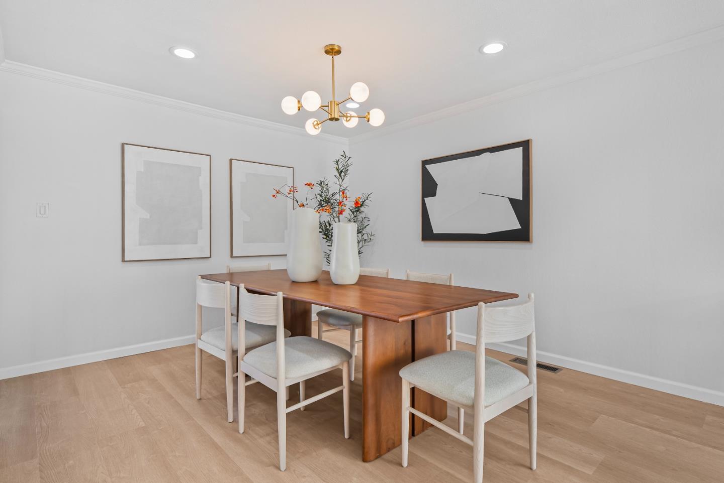 Detail Gallery Image 14 of 45 For 2325 Hastings Dr, Belmont,  CA 94002 - 3 Beds | 2/1 Baths