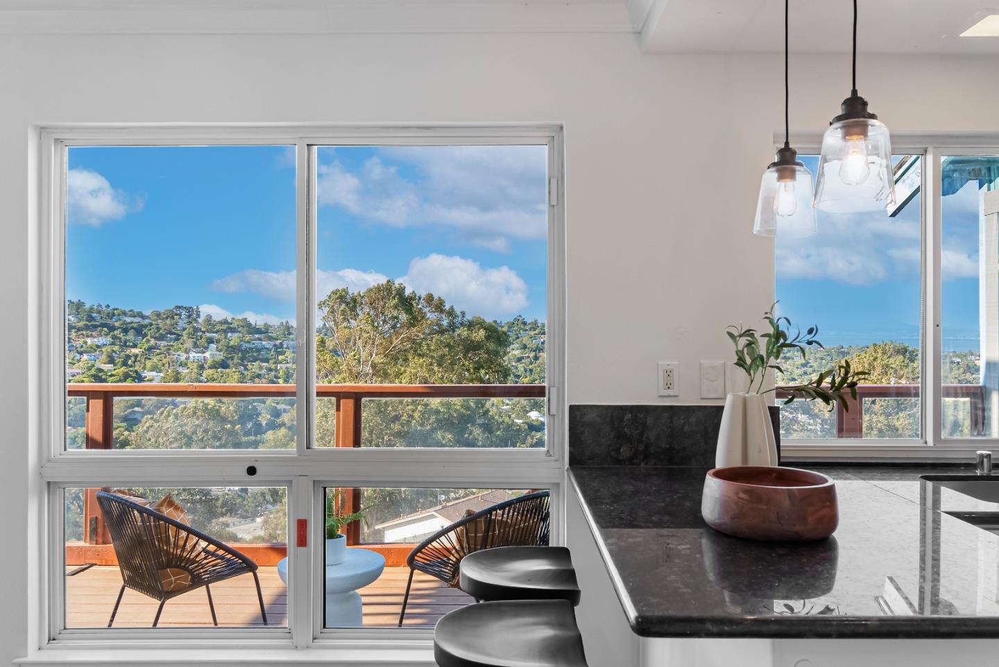 Detail Gallery Image 19 of 45 For 2325 Hastings Dr, Belmont,  CA 94002 - 3 Beds | 2/1 Baths
