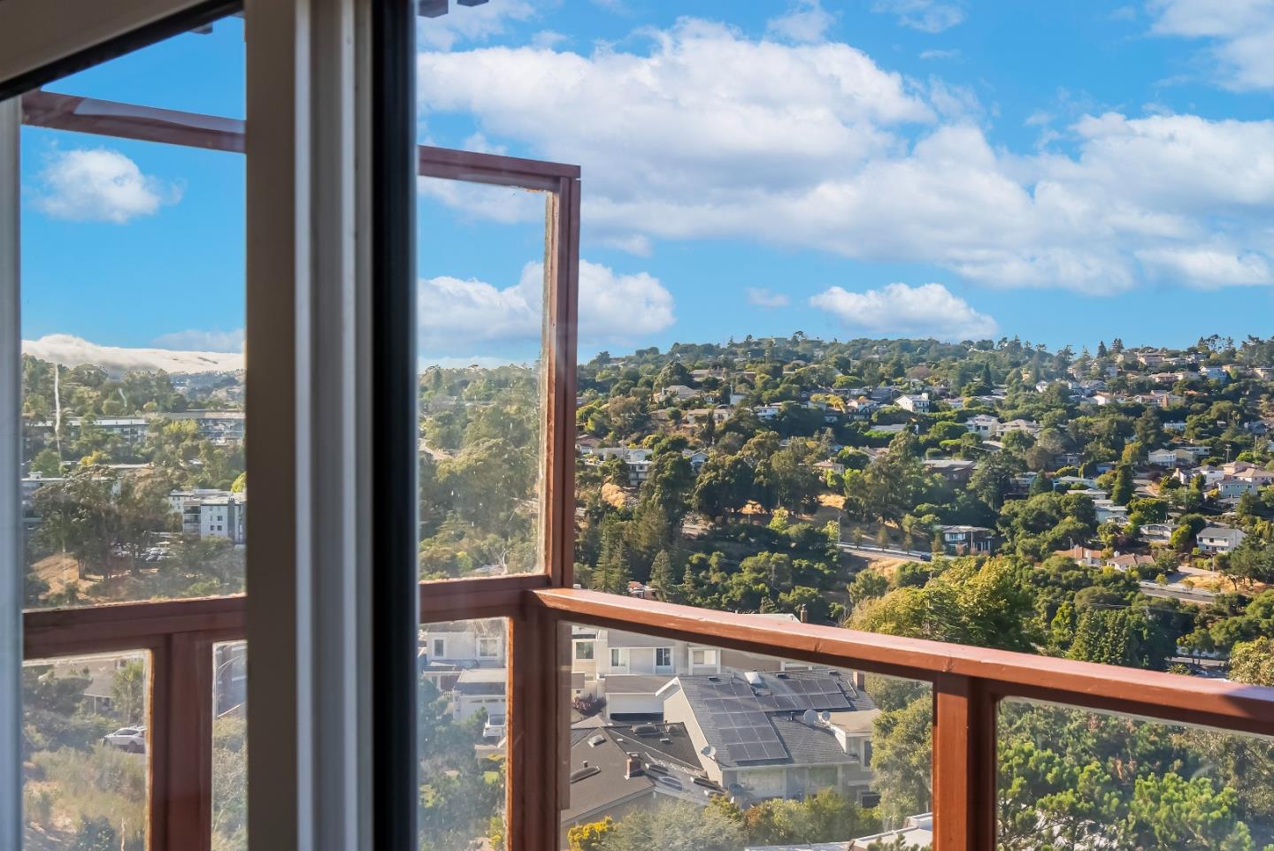 Detail Gallery Image 25 of 45 For 2325 Hastings Dr, Belmont,  CA 94002 - 3 Beds | 2/1 Baths