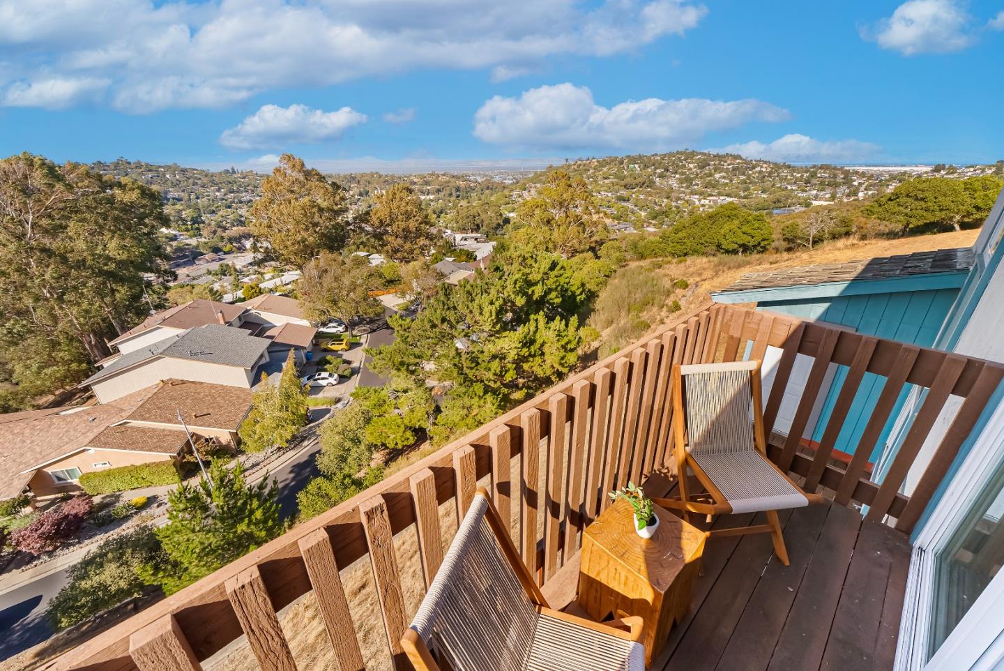 Detail Gallery Image 37 of 45 For 2325 Hastings Dr, Belmont,  CA 94002 - 3 Beds | 2/1 Baths