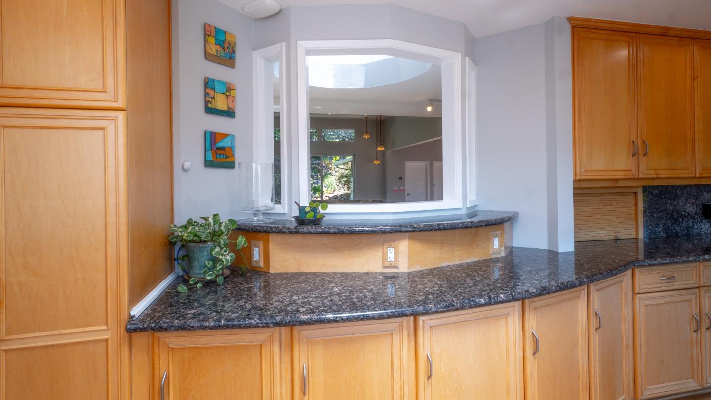 Detail Gallery Image 29 of 43 For Kiowa Ct, Portola Valley,  CA 94028 - 5 Beds | 3/1 Baths