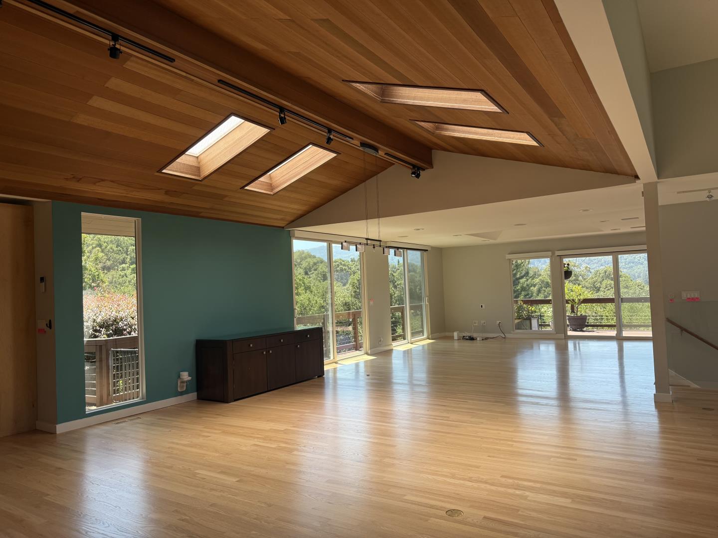 Detail Gallery Image 7 of 43 For Kiowa Ct, Portola Valley,  CA 94028 - 5 Beds | 3/1 Baths