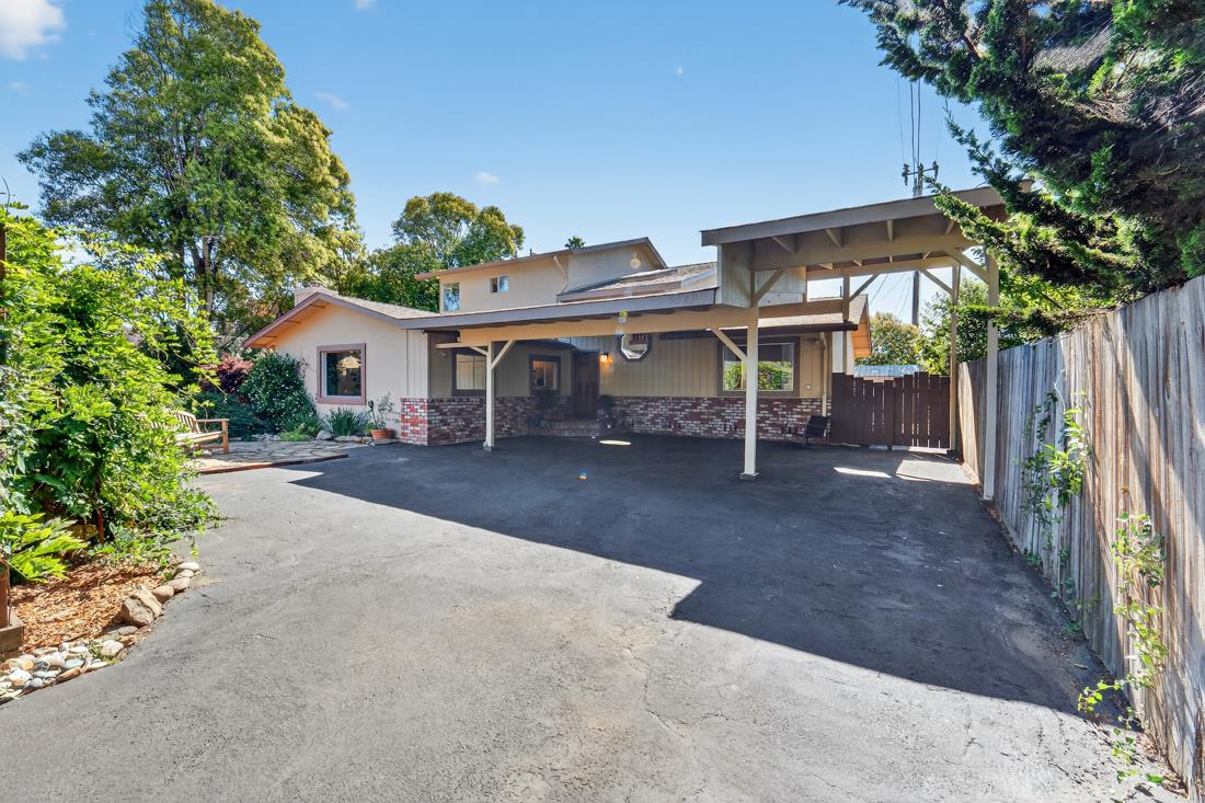 Detail Gallery Image 2 of 39 For 2529 Orchard St, Soquel,  CA 95073 - 4 Beds | 2 Baths