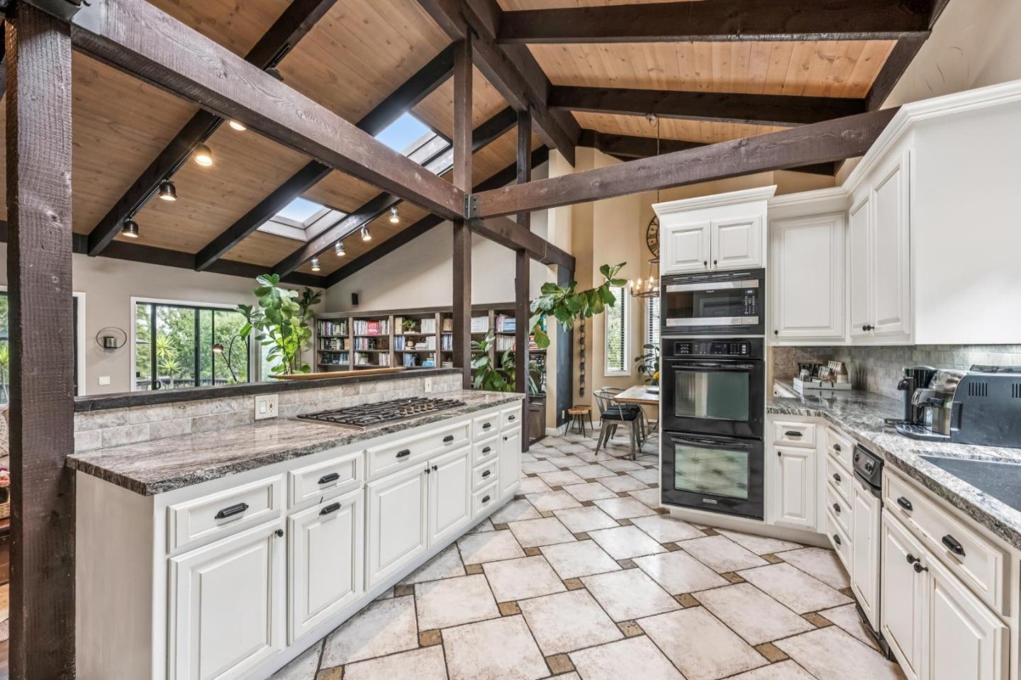 Detail Gallery Image 13 of 43 For 61 Oak Haven Way, Woodside,  CA 94062 - 4 Beds | 3/1 Baths