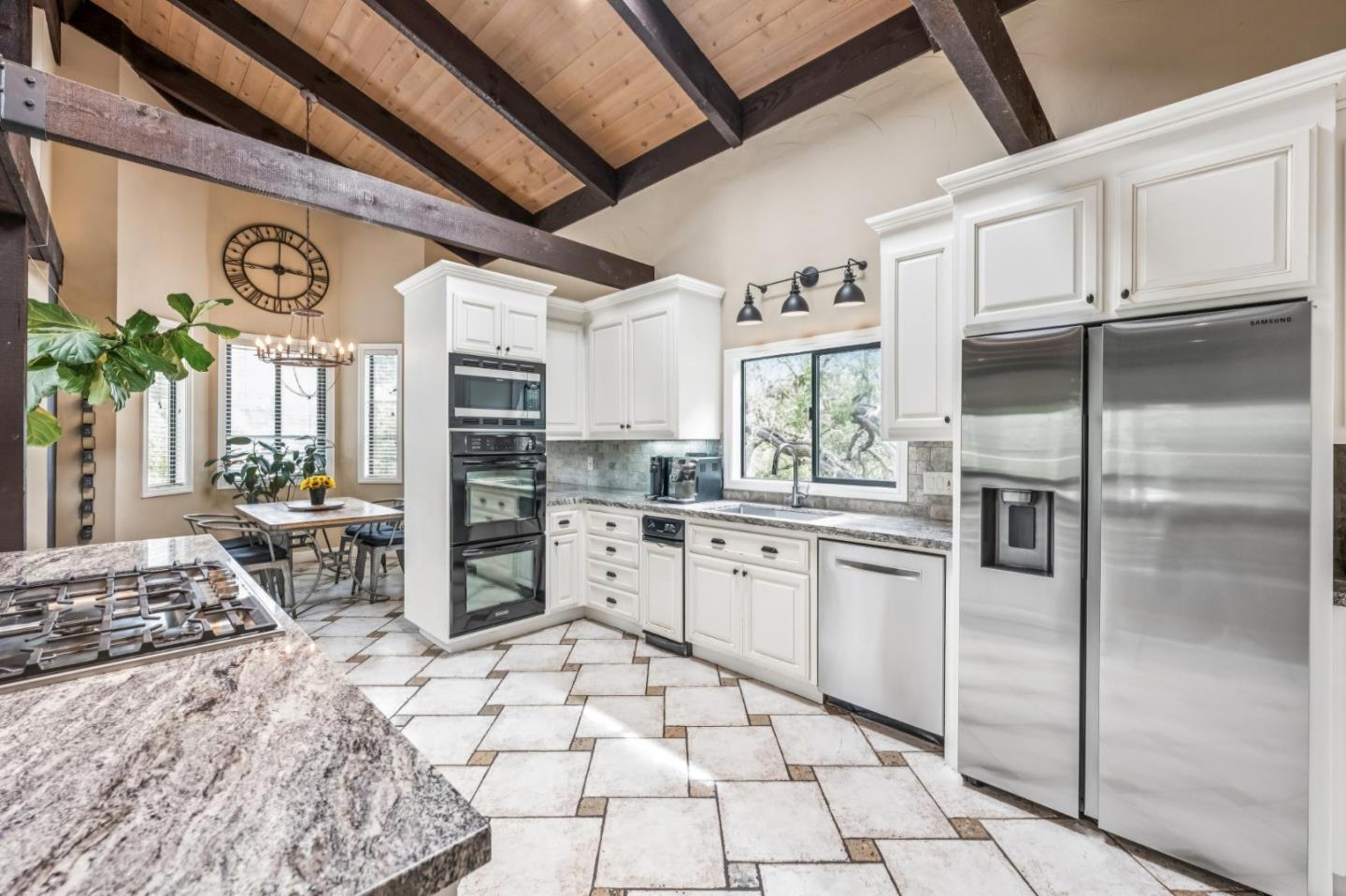 Detail Gallery Image 15 of 43 For 61 Oak Haven Way, Woodside,  CA 94062 - 4 Beds | 3/1 Baths