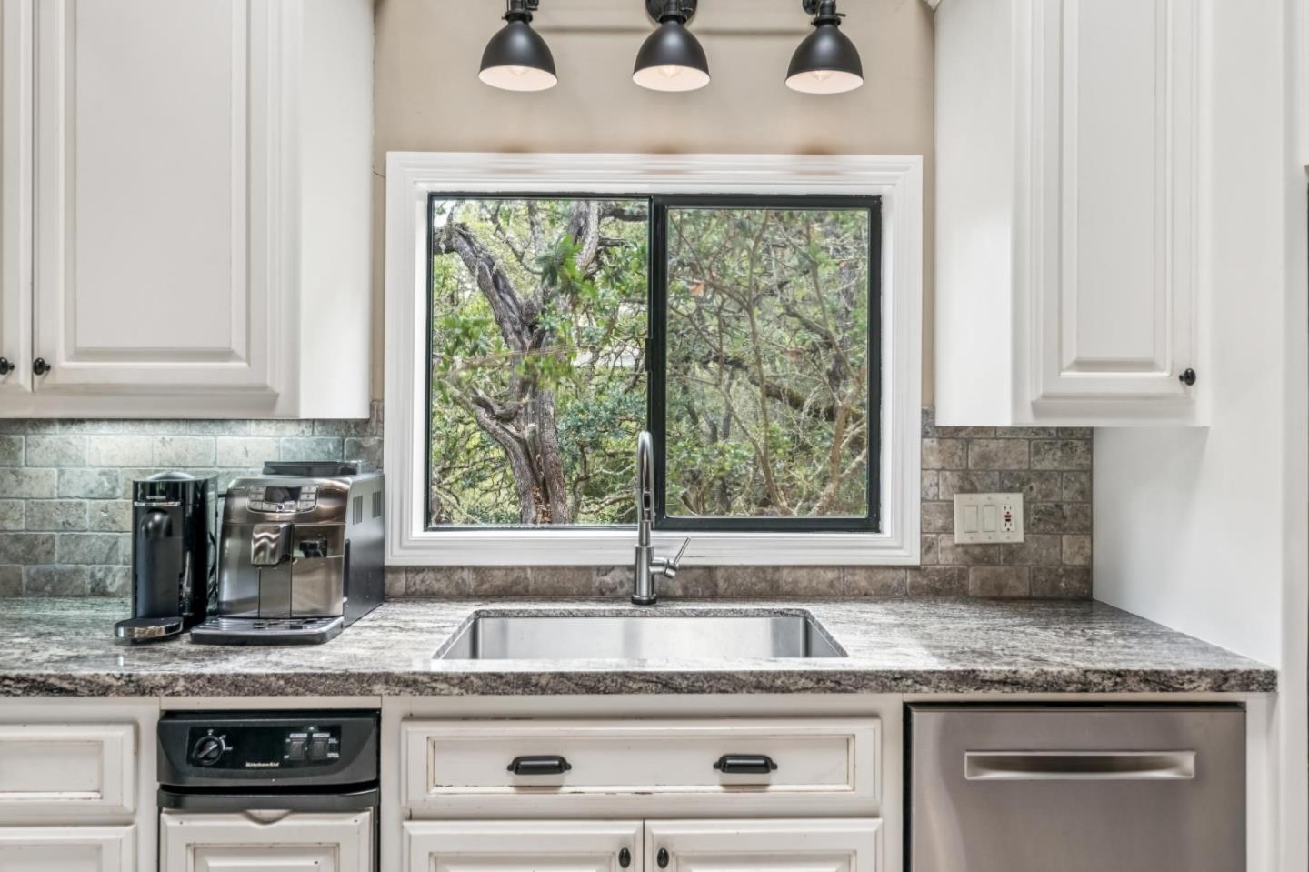 Detail Gallery Image 16 of 43 For 61 Oak Haven Way, Woodside,  CA 94062 - 4 Beds | 3/1 Baths