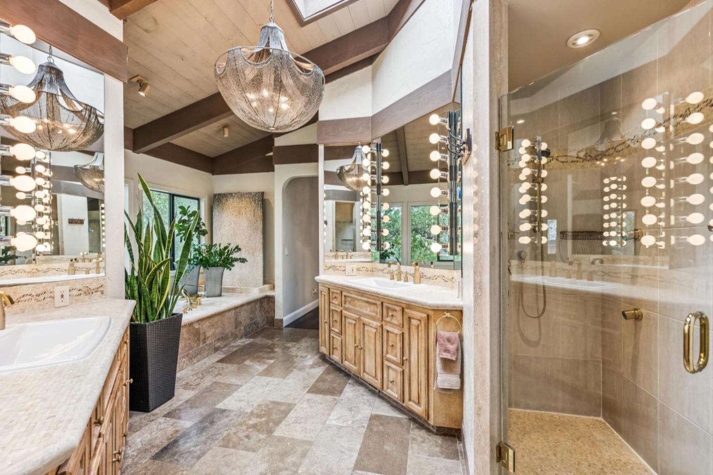 Detail Gallery Image 32 of 43 For 61 Oak Haven Way, Woodside,  CA 94062 - 4 Beds | 3/1 Baths