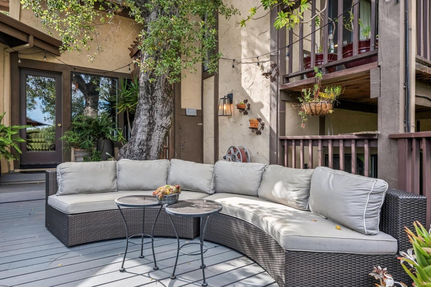 Detail Gallery Image 39 of 43 For 61 Oak Haven Way, Woodside,  CA 94062 - 4 Beds | 3/1 Baths