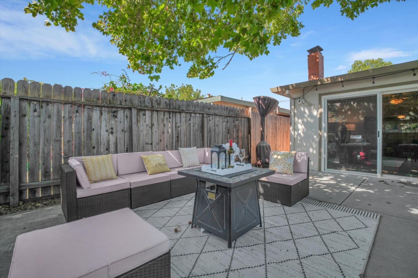 Detail Gallery Image 24 of 37 For 1909 Crestwood Dr, Antioch,  CA 94509 - 3 Beds | 2 Baths