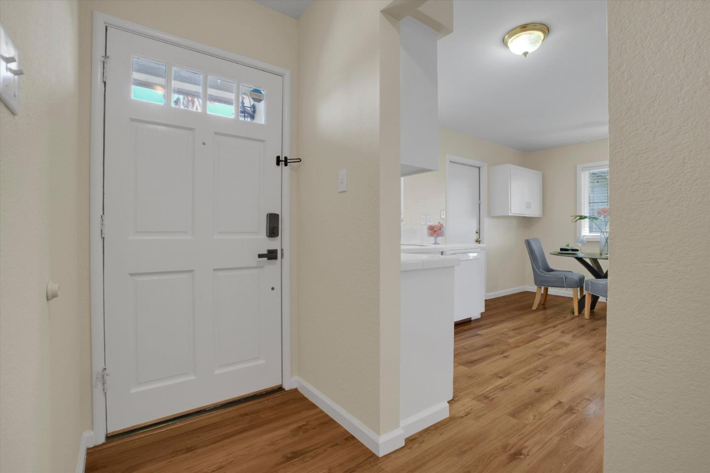 Detail Gallery Image 3 of 37 For 1909 Crestwood Dr, Antioch,  CA 94509 - 3 Beds | 2 Baths