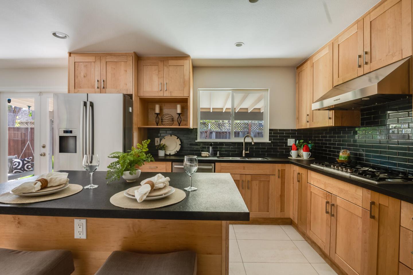 Detail Gallery Image 7 of 24 For 1461 Johnson Ave, San Jose,  CA 95129 - 4 Beds | 3 Baths