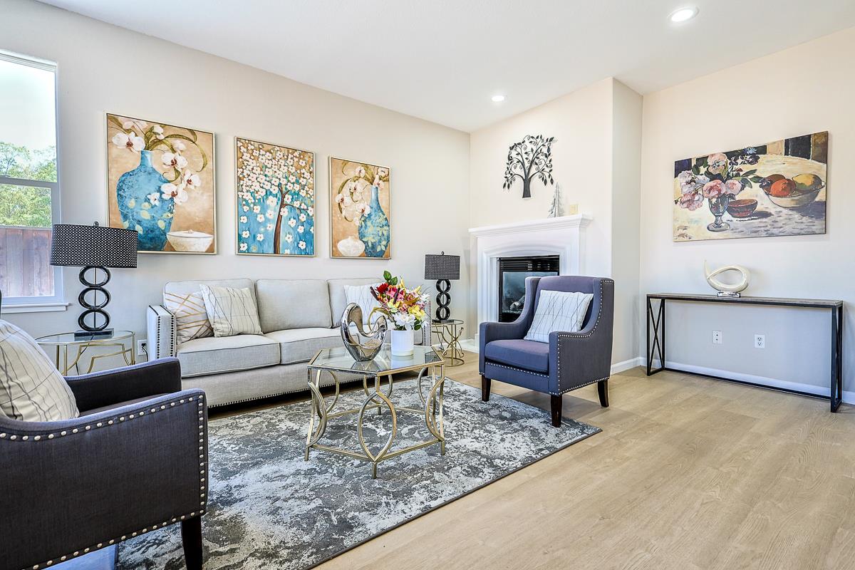 Detail Gallery Image 2 of 39 For 2335 Cypress Dr, Tracy,  CA 95377 - 6 Beds | 3 Baths