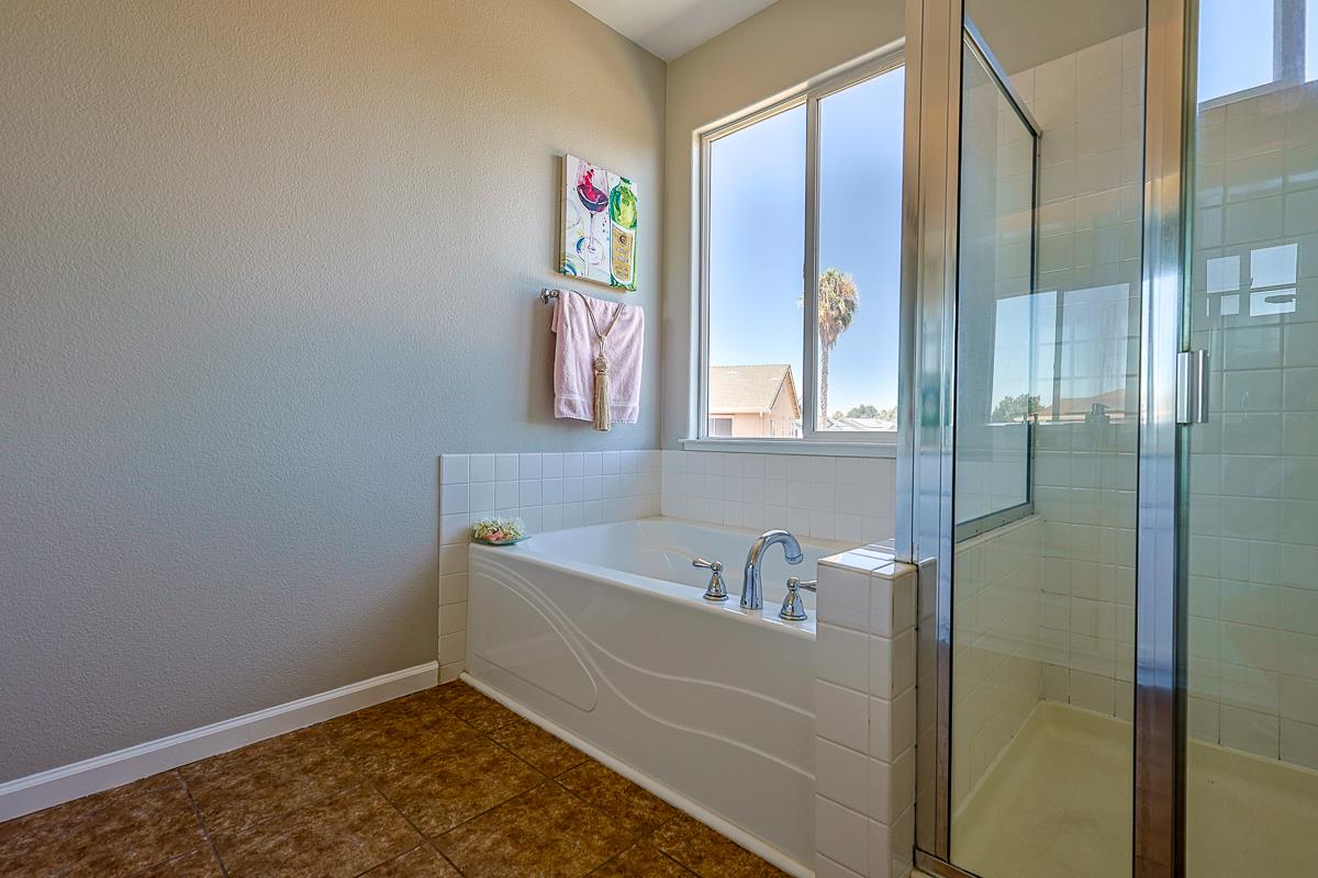 Detail Gallery Image 26 of 39 For 2335 Cypress Dr, Tracy,  CA 95377 - 6 Beds | 3 Baths