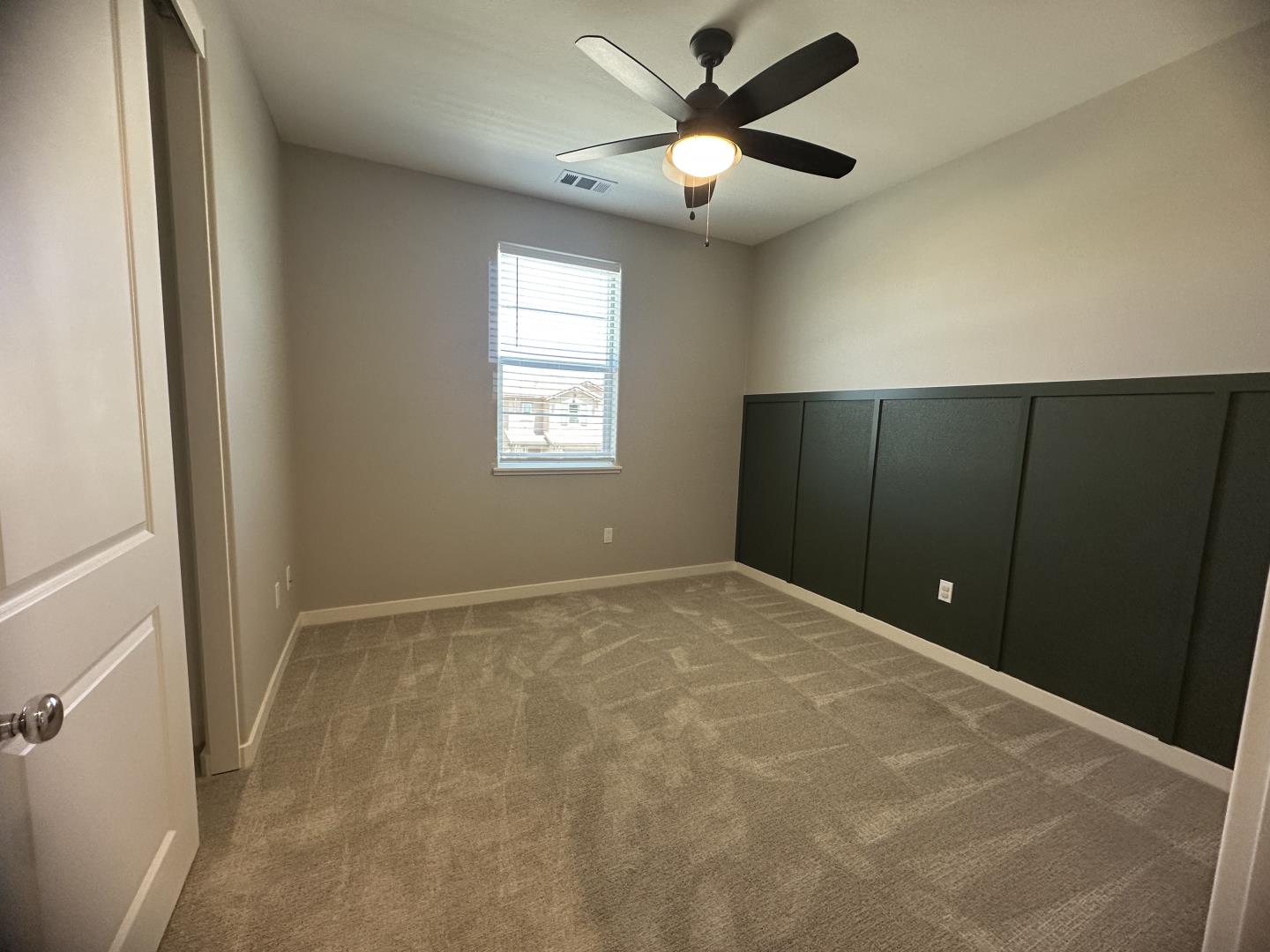 Detail Gallery Image 15 of 20 For 515 Shearwater St, Hollister,  CA 95023 - 3 Beds | 2/1 Baths