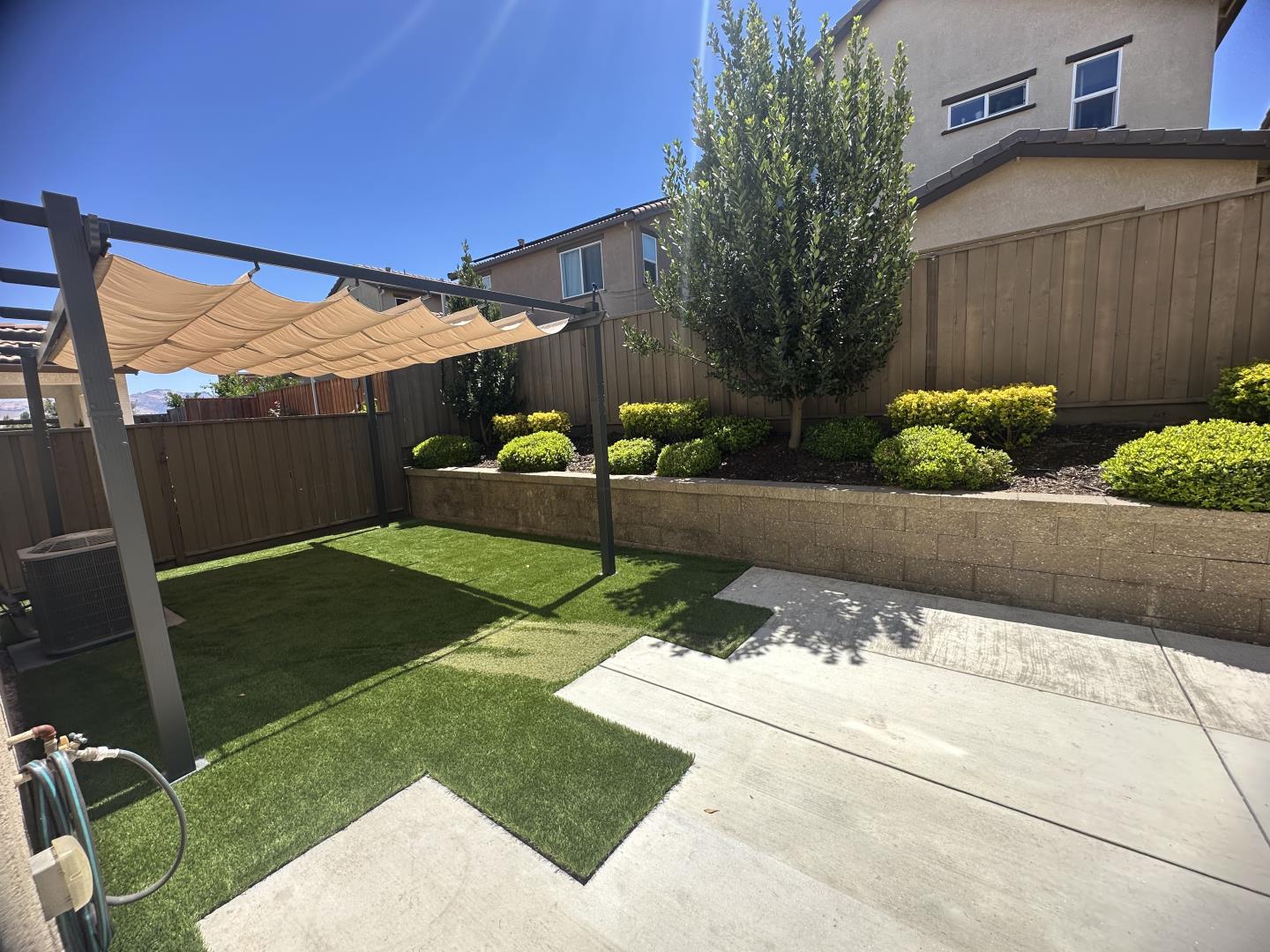 Detail Gallery Image 20 of 20 For 515 Shearwater St, Hollister,  CA 95023 - 3 Beds | 2/1 Baths