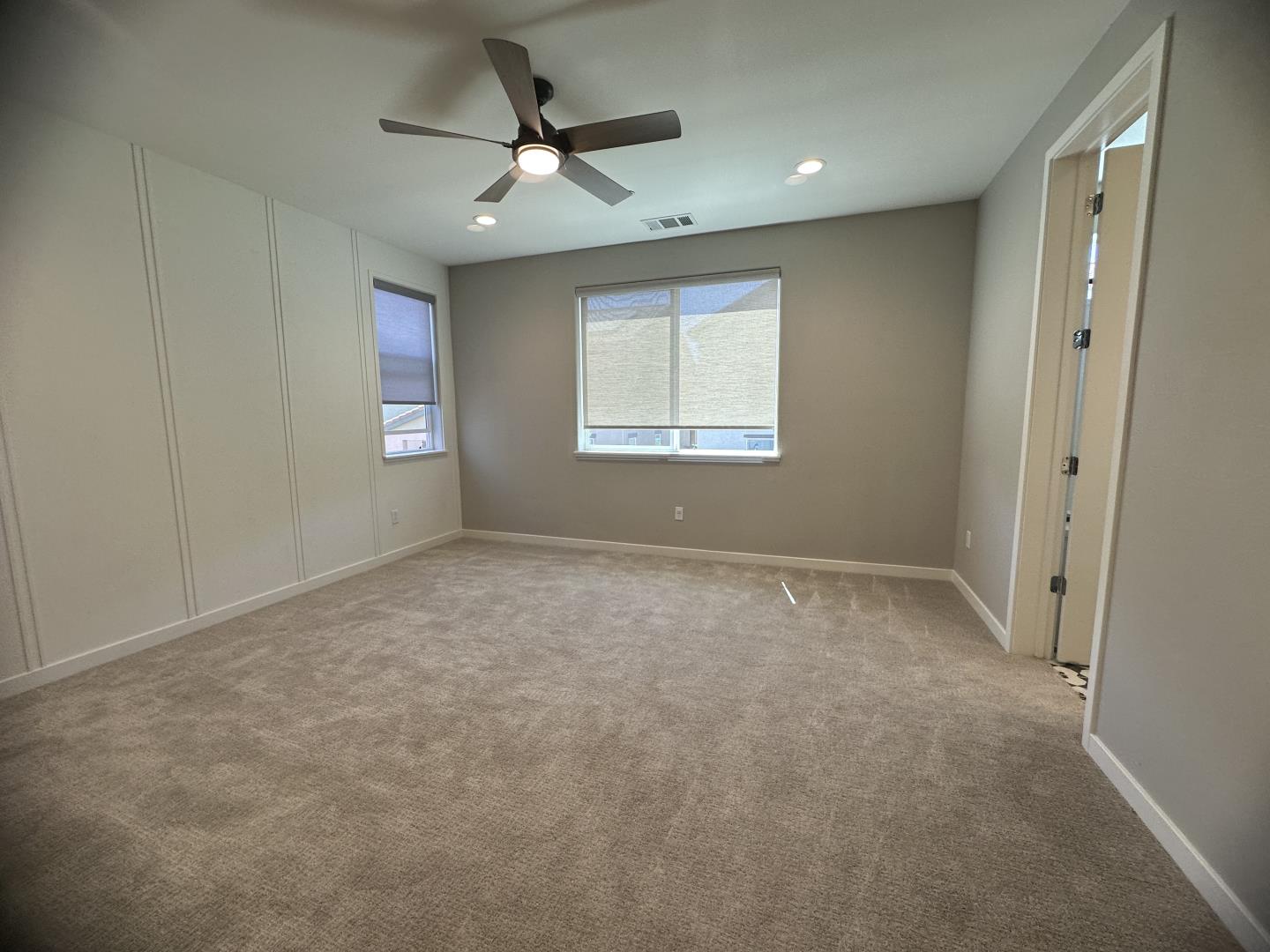Detail Gallery Image 8 of 20 For 515 Shearwater St, Hollister,  CA 95023 - 3 Beds | 2/1 Baths
