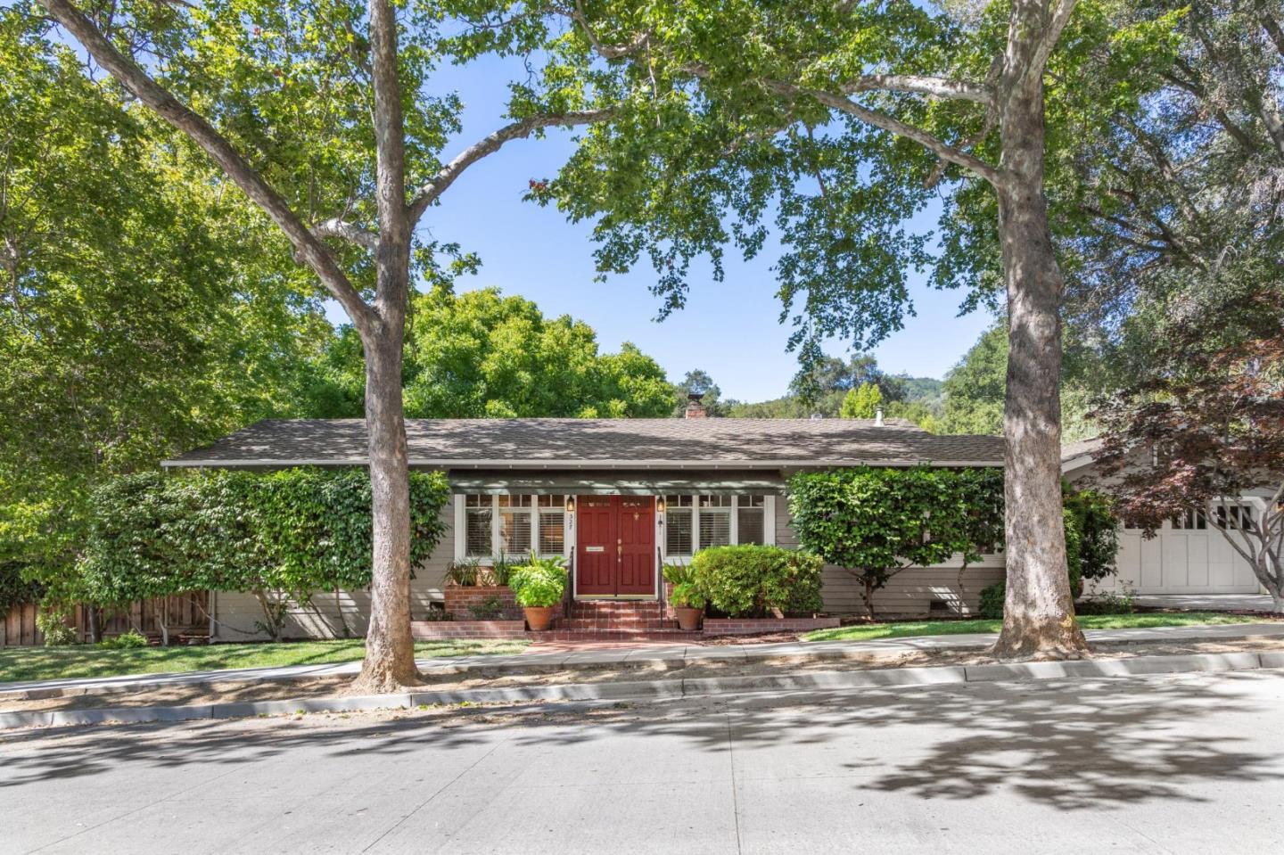 Detail Gallery Image 13 of 84 For 327 Bachman Ave, Los Gatos,  CA 95030 - 3 Beds | 2 Baths