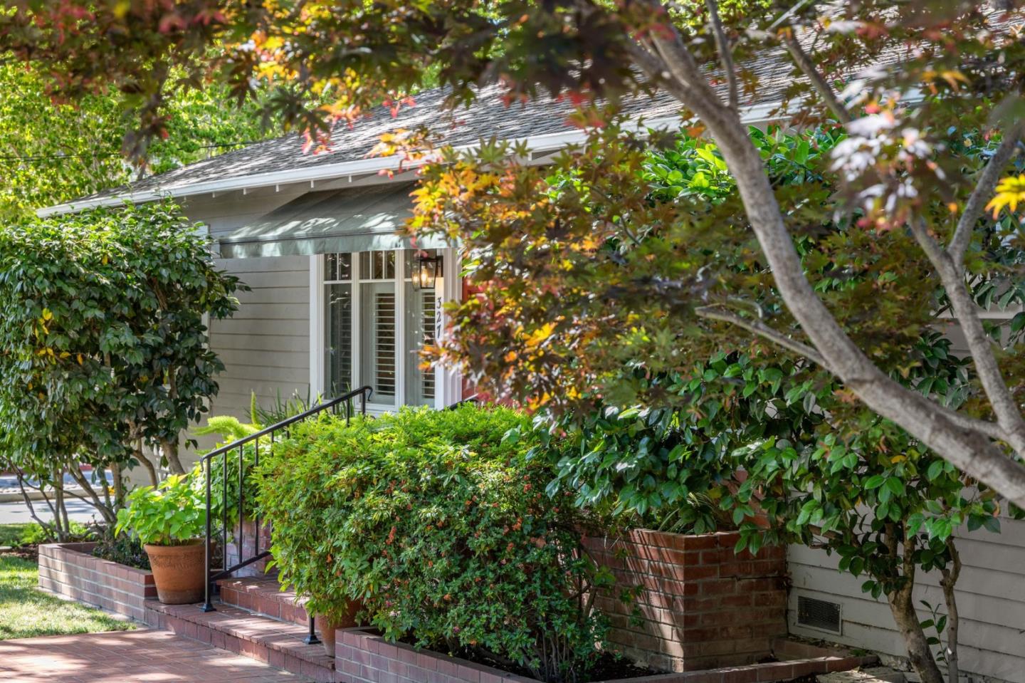 Detail Gallery Image 16 of 84 For 327 Bachman Ave, Los Gatos,  CA 95030 - 3 Beds | 2 Baths