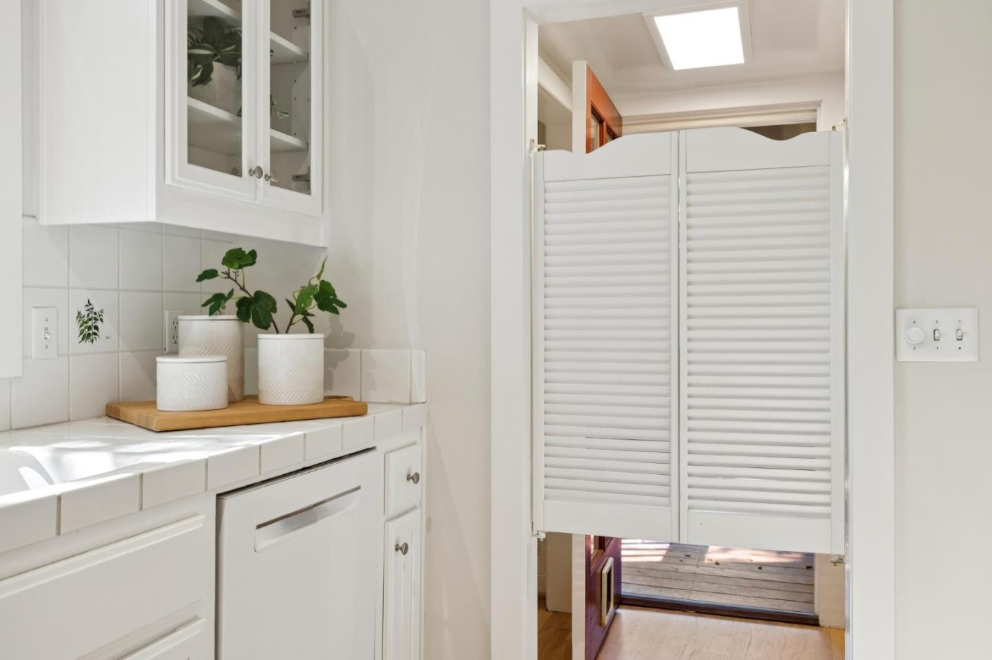 Detail Gallery Image 37 of 84 For 327 Bachman Ave, Los Gatos,  CA 95030 - 3 Beds | 2 Baths