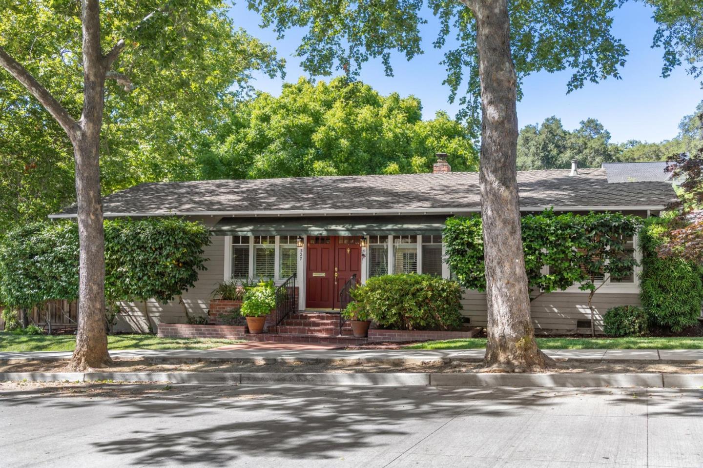 Detail Gallery Image 9 of 84 For 327 Bachman Ave, Los Gatos,  CA 95030 - 3 Beds | 2 Baths