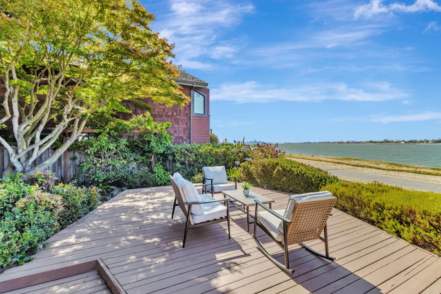 Detail Gallery Image 29 of 33 For 2959 Sea View Pkwy, Alameda,  CA 94502 - 4 Beds | 3 Baths