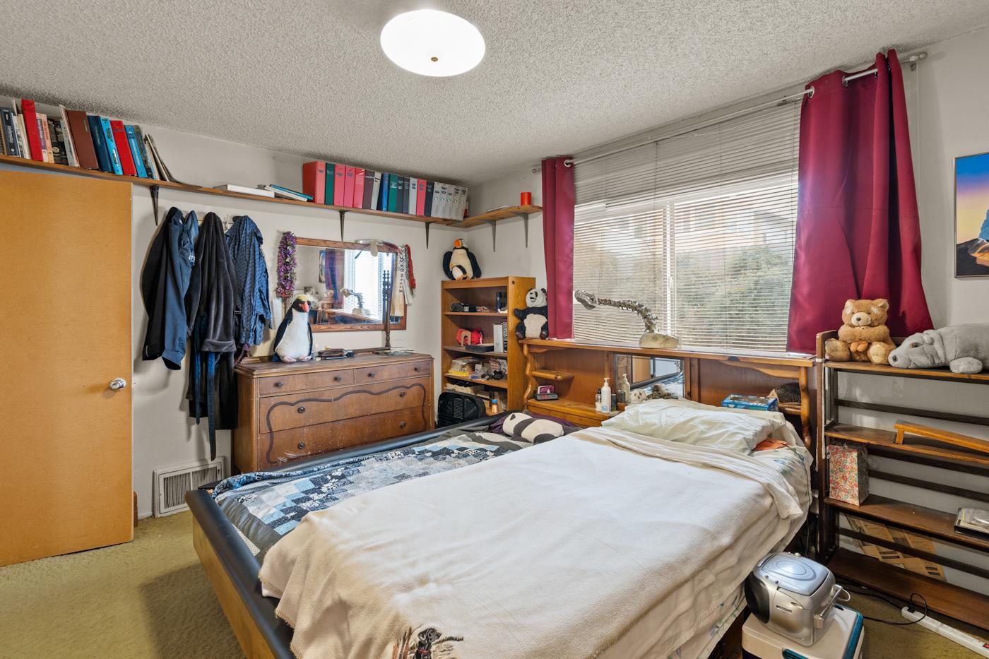 Detail Gallery Image 12 of 31 For 42 Skyline Dr, Daly City,  CA 94015 - 6 Beds | 3 Baths