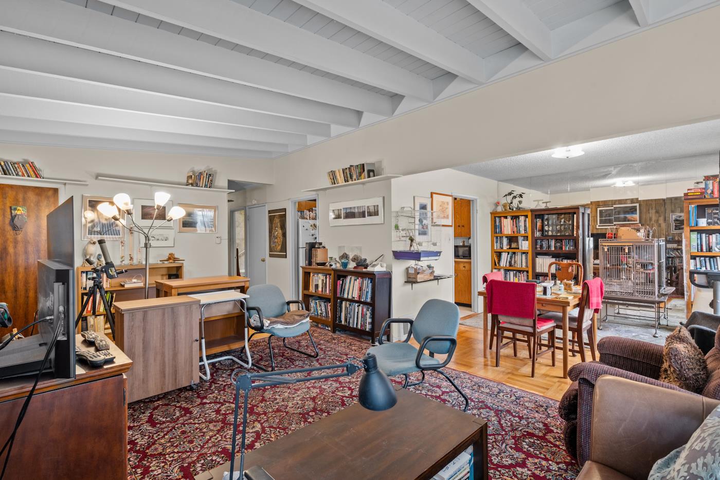 Detail Gallery Image 5 of 31 For 42 Skyline Dr, Daly City,  CA 94015 - 6 Beds | 3 Baths