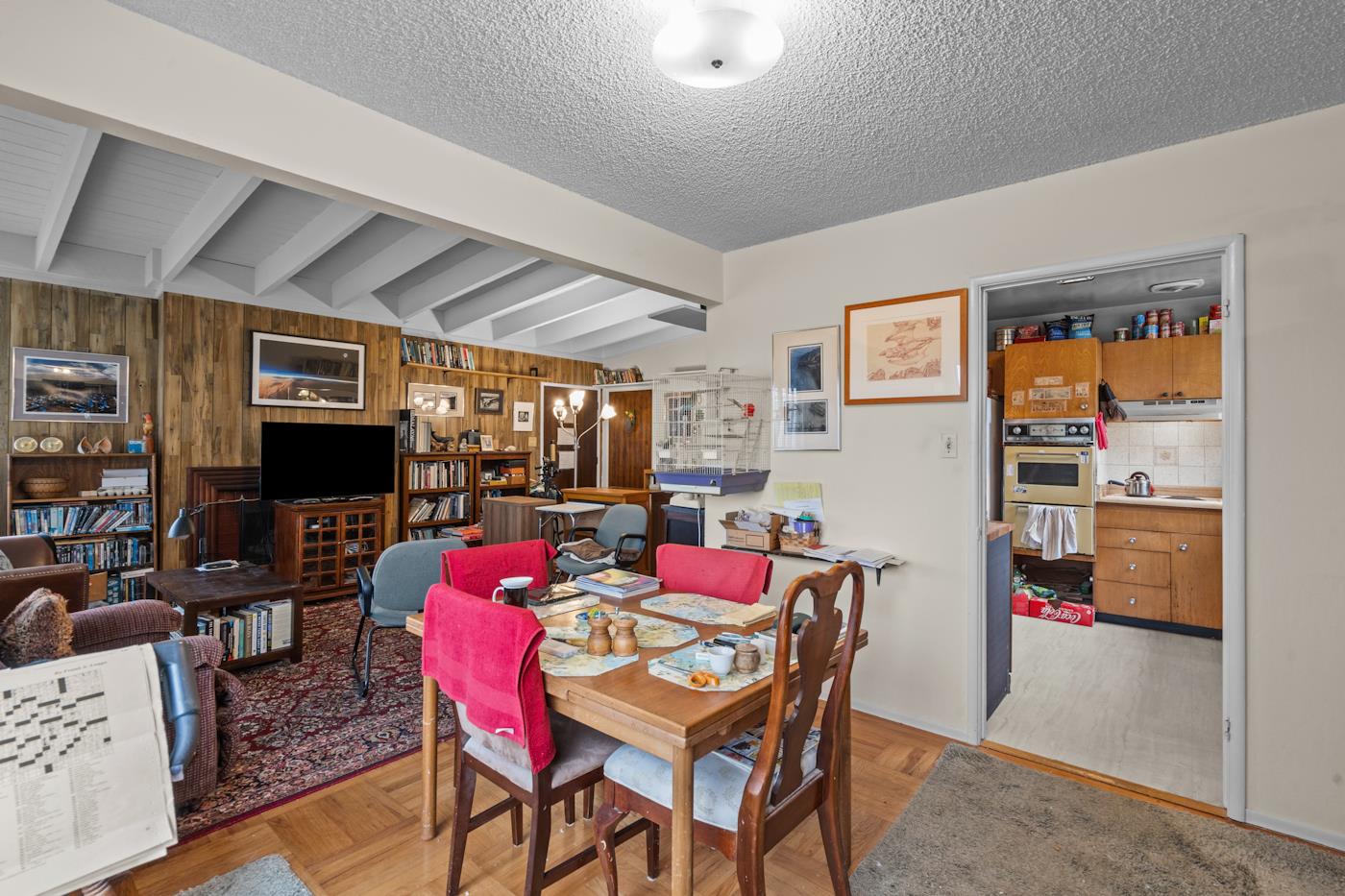Detail Gallery Image 8 of 31 For 42 Skyline Dr, Daly City,  CA 94015 - 6 Beds | 3 Baths