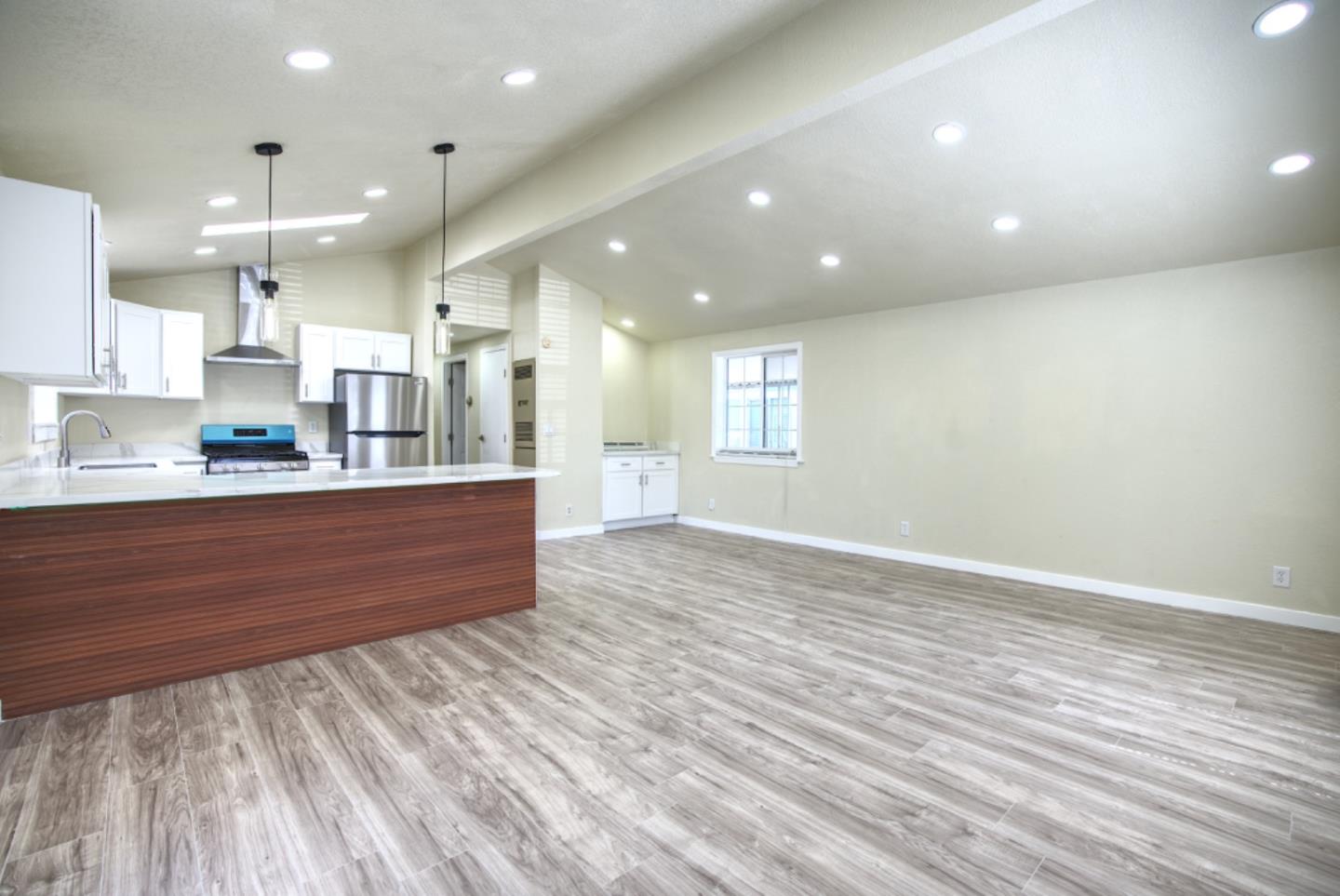 Detail Gallery Image 4 of 10 For 501 Moorpark Ave #99,  Mountain View,  CA 94041 - 2 Beds | 2 Baths
