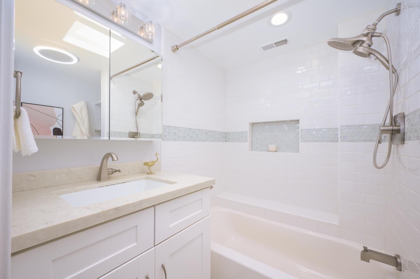 Detail Gallery Image 15 of 24 For 3222 Ramona St, Palo Alto,  CA 94306 - 4 Beds | 2 Baths