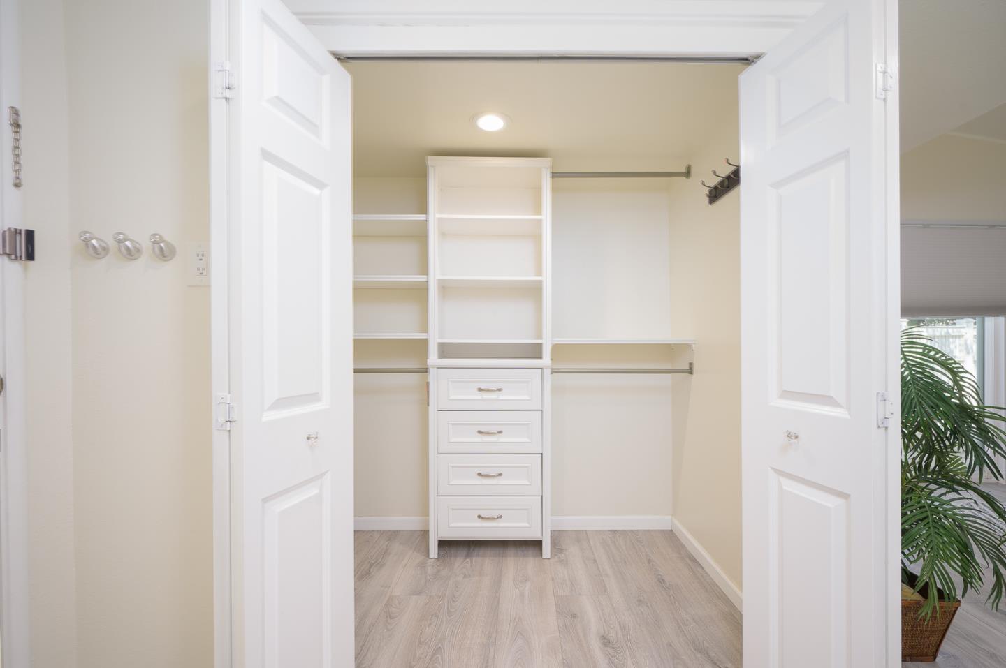 Detail Gallery Image 16 of 24 For 3222 Ramona St, Palo Alto,  CA 94306 - 4 Beds | 2 Baths