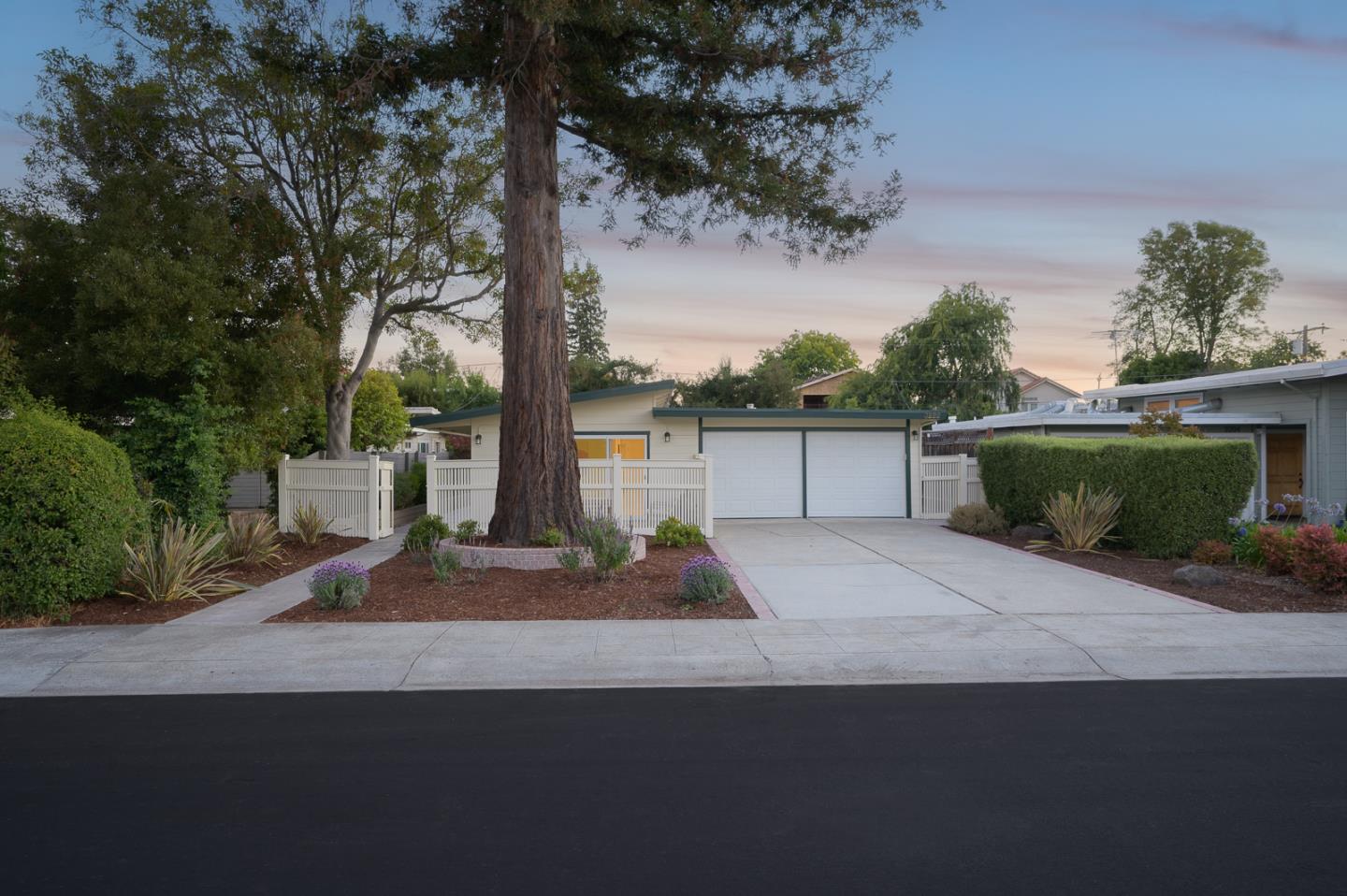 Detail Gallery Image 21 of 24 For 3222 Ramona St, Palo Alto,  CA 94306 - 4 Beds | 2 Baths