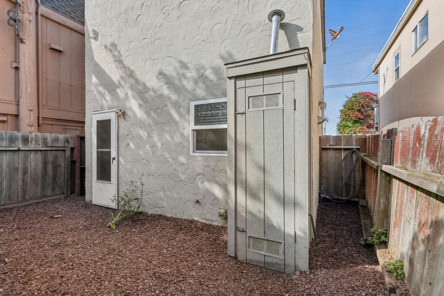 Detail Gallery Image 28 of 31 For 775 Mermaid Ave, Pacific Grove,  CA 93950 - 1 Beds | 1 Baths