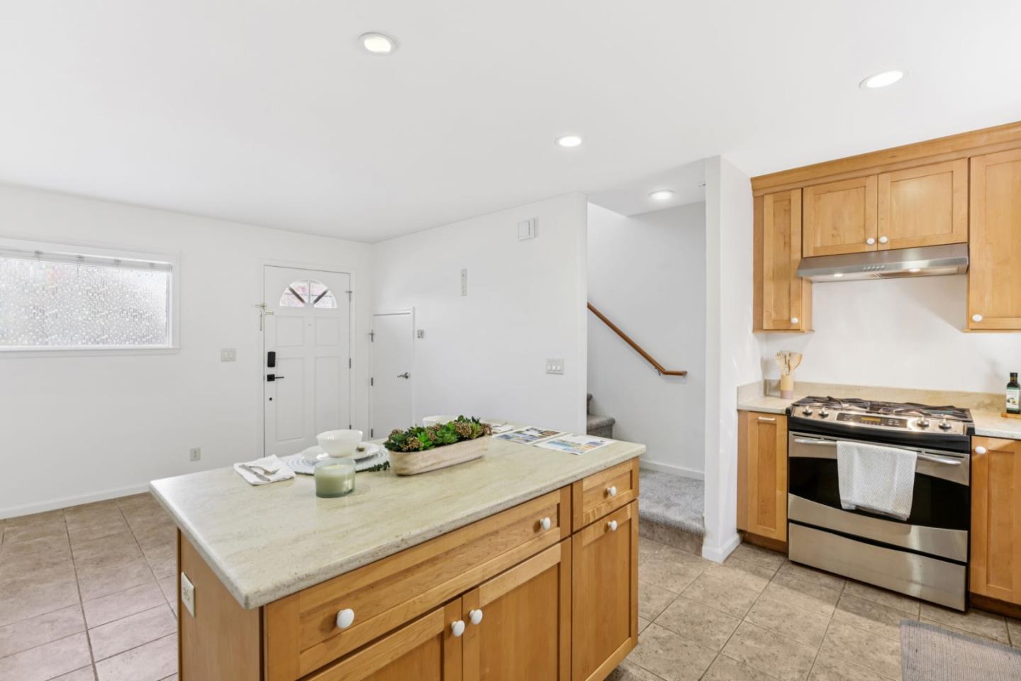 Detail Gallery Image 8 of 31 For 775 Mermaid Ave, Pacific Grove,  CA 93950 - 1 Beds | 1 Baths