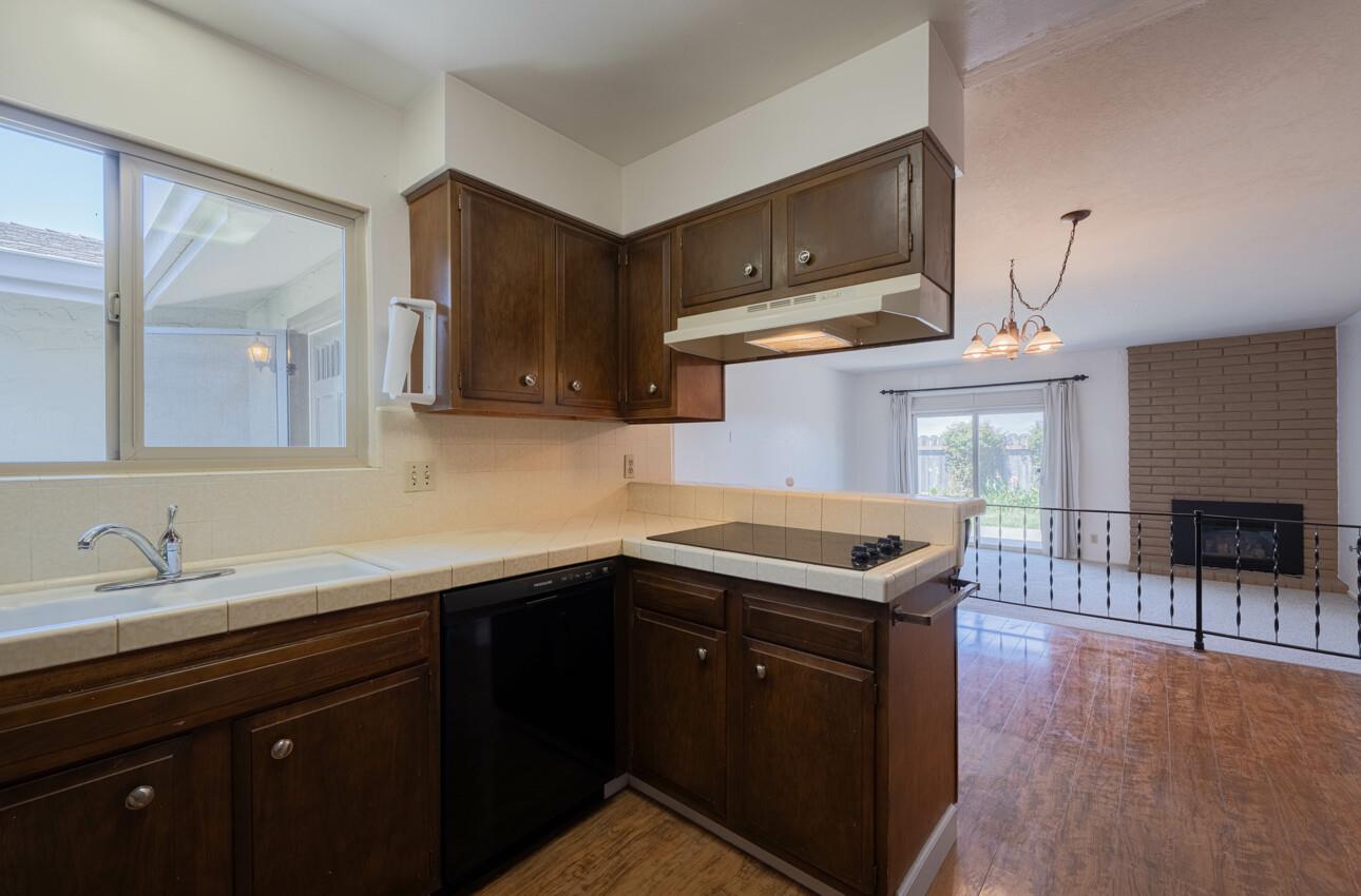 Detail Gallery Image 10 of 45 For 522 & 524 San Blanco Ct, Salinas,  CA 93901 - – Beds | – Baths