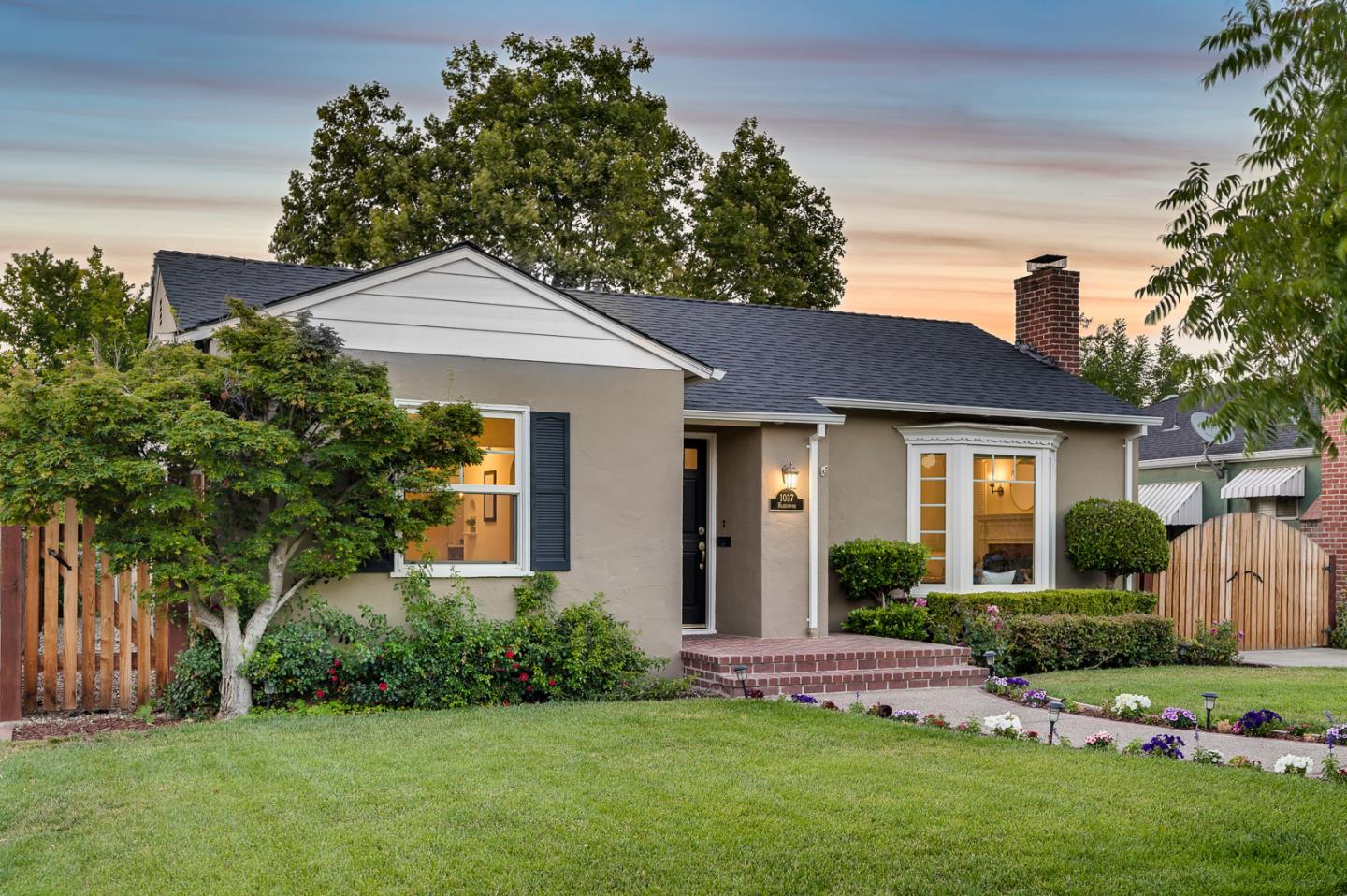 Detail Gallery Image 3 of 33 For 1037 Hazelwood Ave, San Jose,  CA 95125 - 3 Beds | 2 Baths