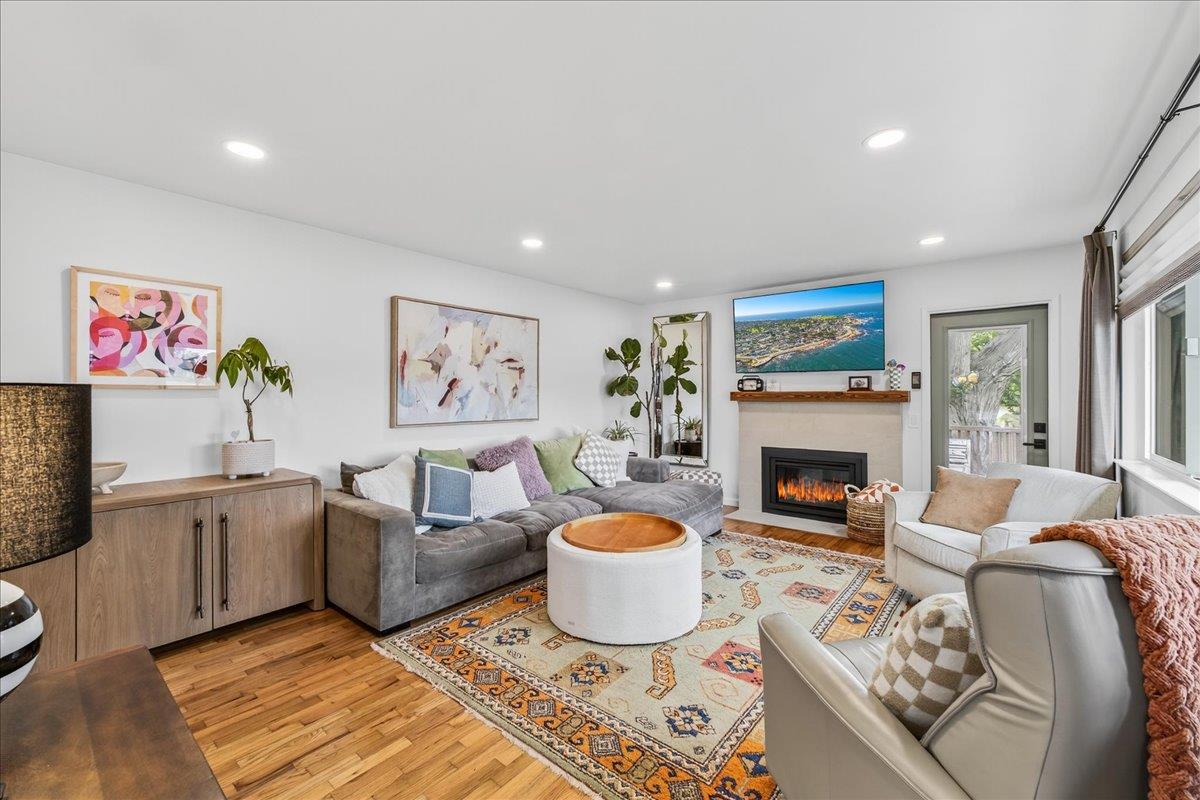 Detail Gallery Image 13 of 50 For 255 Sinex, Pacific Grove,  CA 93950 - 3 Beds | 2 Baths