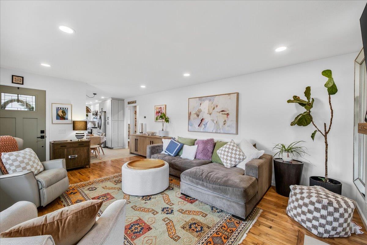 Detail Gallery Image 21 of 50 For 255 Sinex, Pacific Grove,  CA 93950 - 3 Beds | 2 Baths