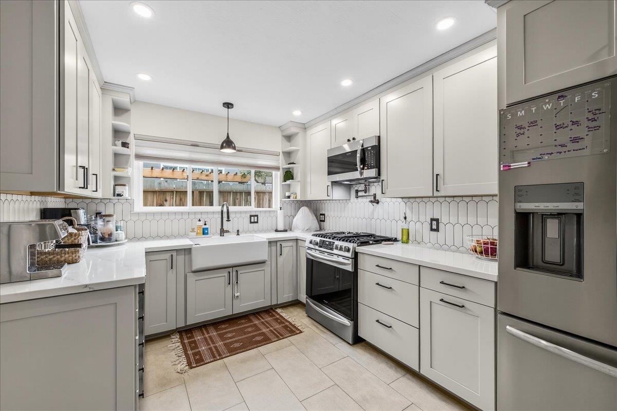 Detail Gallery Image 24 of 50 For 255 Sinex, Pacific Grove,  CA 93950 - 3 Beds | 2 Baths