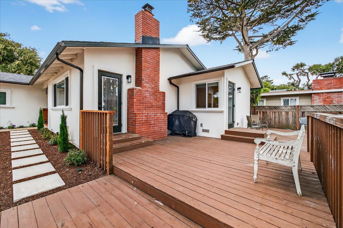 Detail Gallery Image 4 of 50 For 255 Sinex, Pacific Grove,  CA 93950 - 3 Beds | 2 Baths