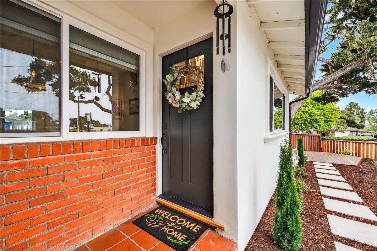 Detail Gallery Image 7 of 50 For 255 Sinex, Pacific Grove,  CA 93950 - 3 Beds | 2 Baths