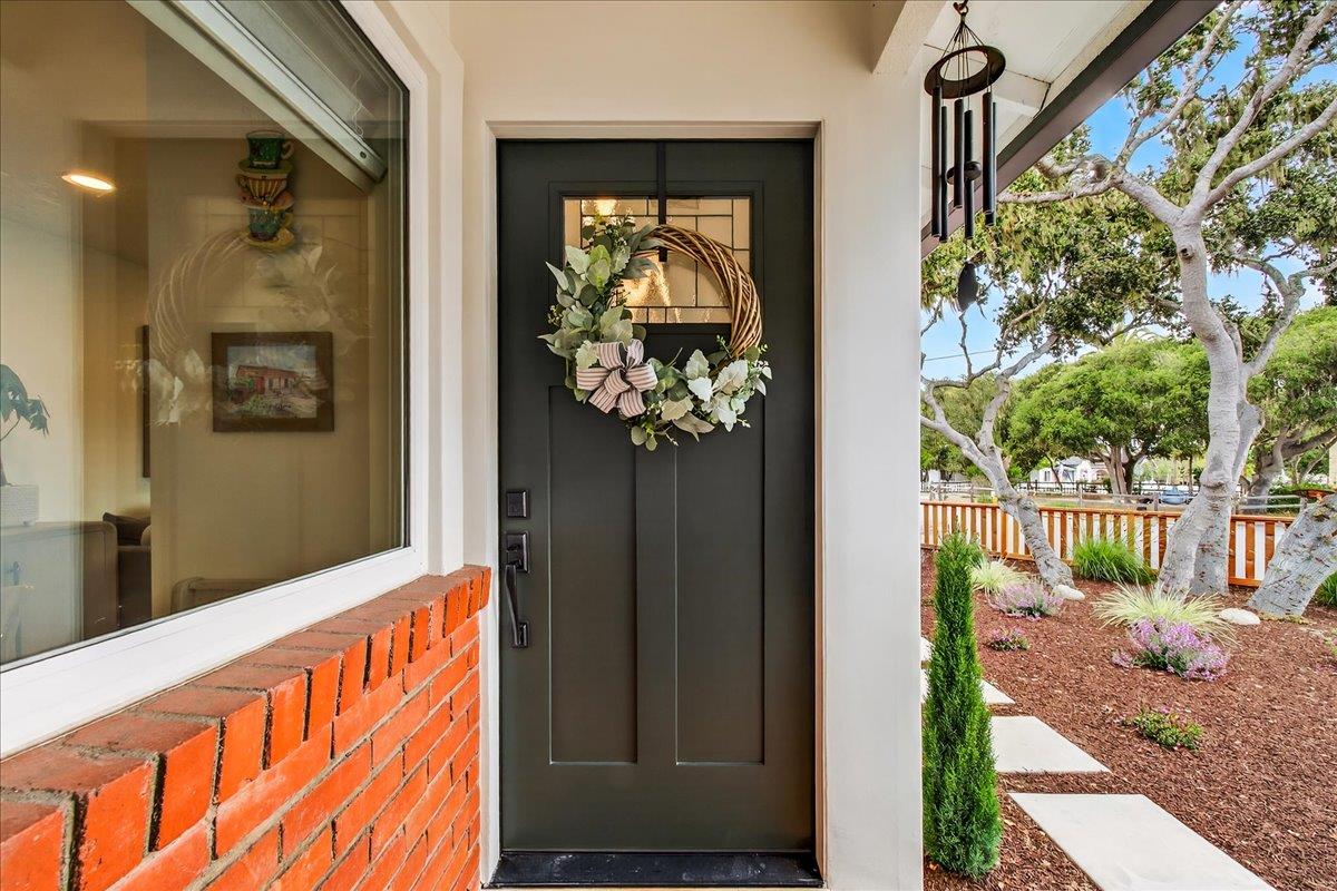 Detail Gallery Image 8 of 50 For 255 Sinex, Pacific Grove,  CA 93950 - 3 Beds | 2 Baths