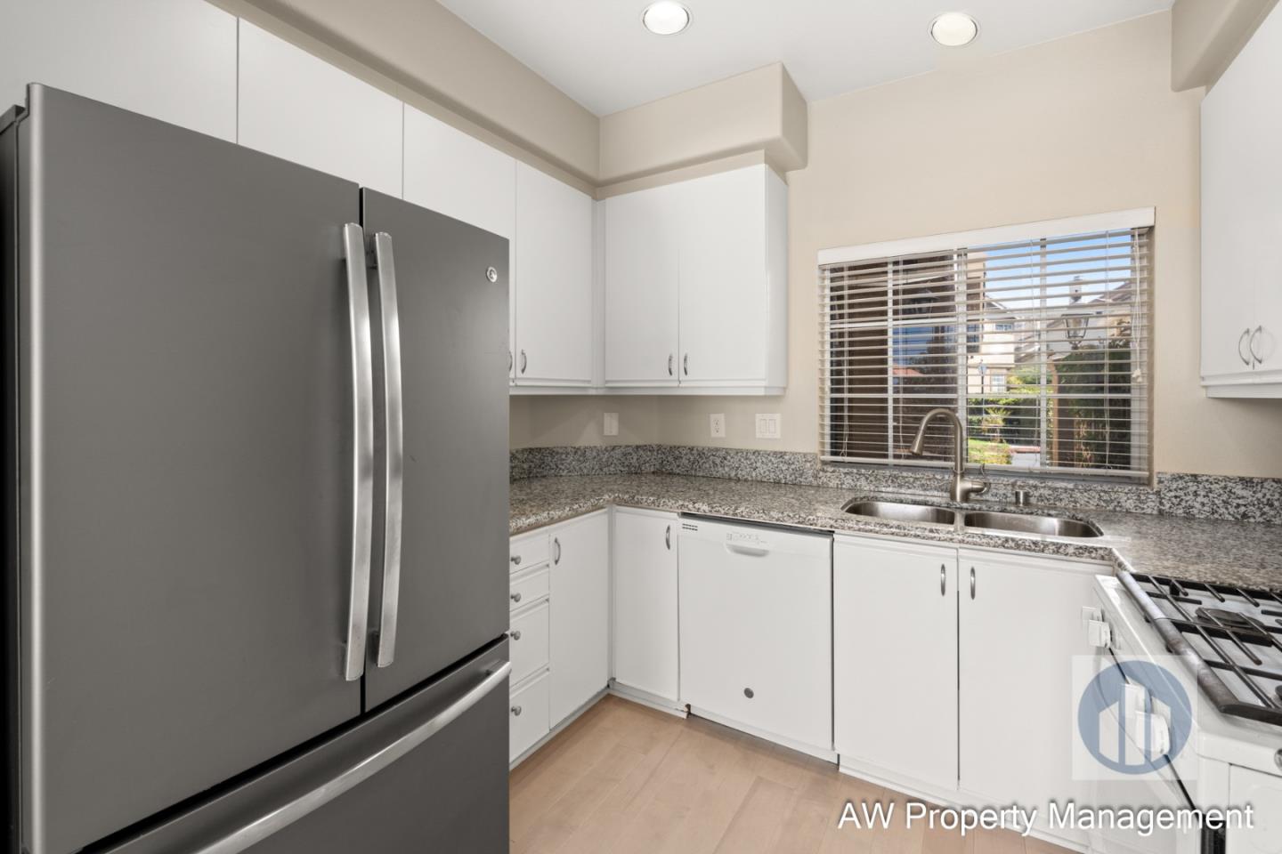Detail Gallery Image 10 of 31 For 11661 Westview Pkwy, San Diego,  CA 92126 - 2 Beds | 2/1 Baths