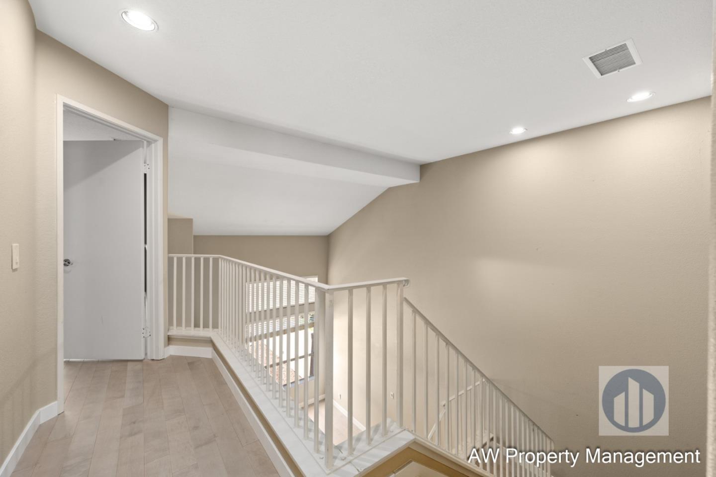 Detail Gallery Image 14 of 31 For 11661 Westview Pkwy, San Diego,  CA 92126 - 2 Beds | 2/1 Baths
