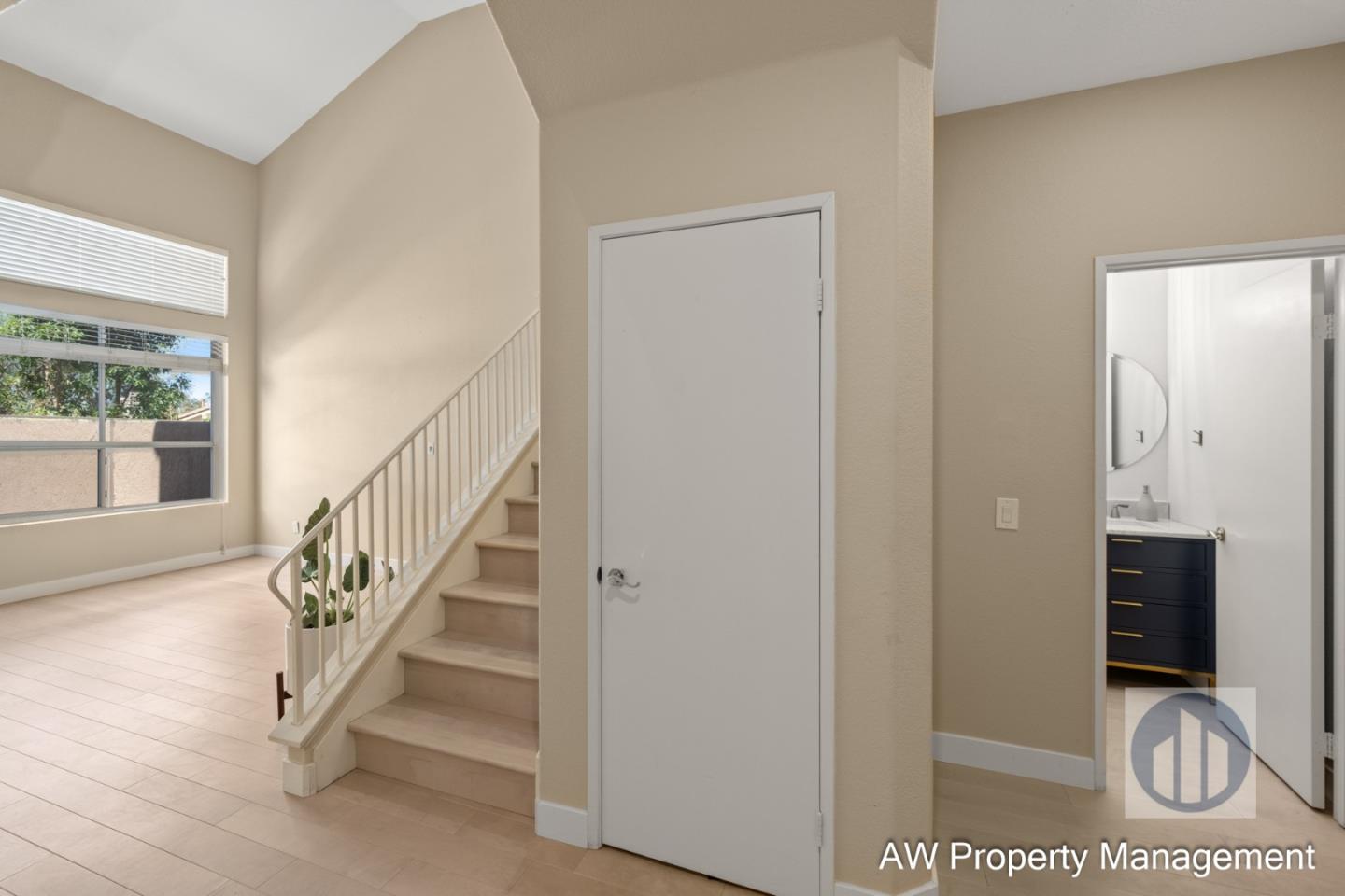 Detail Gallery Image 3 of 31 For 11661 Westview Pkwy, San Diego,  CA 92126 - 2 Beds | 2/1 Baths