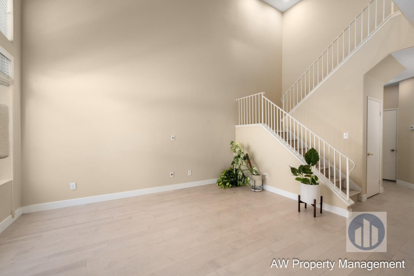 Detail Gallery Image 5 of 31 For 11661 Westview Pkwy, San Diego,  CA 92126 - 2 Beds | 2/1 Baths