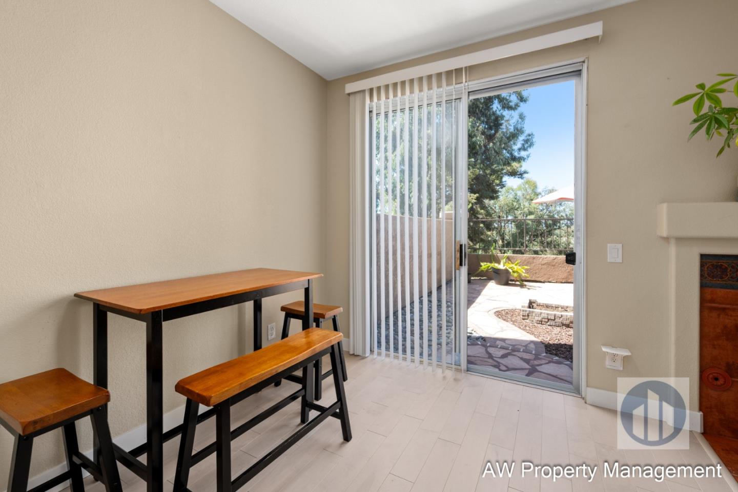 Detail Gallery Image 9 of 31 For 11661 Westview Pkwy, San Diego,  CA 92126 - 2 Beds | 2/1 Baths