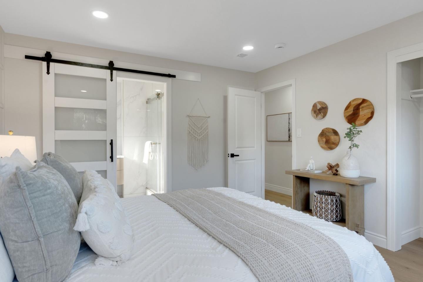 Detail Gallery Image 17 of 32 For 702 Cree Dr, San Jose,  CA 95123 - 4 Beds | 2 Baths
