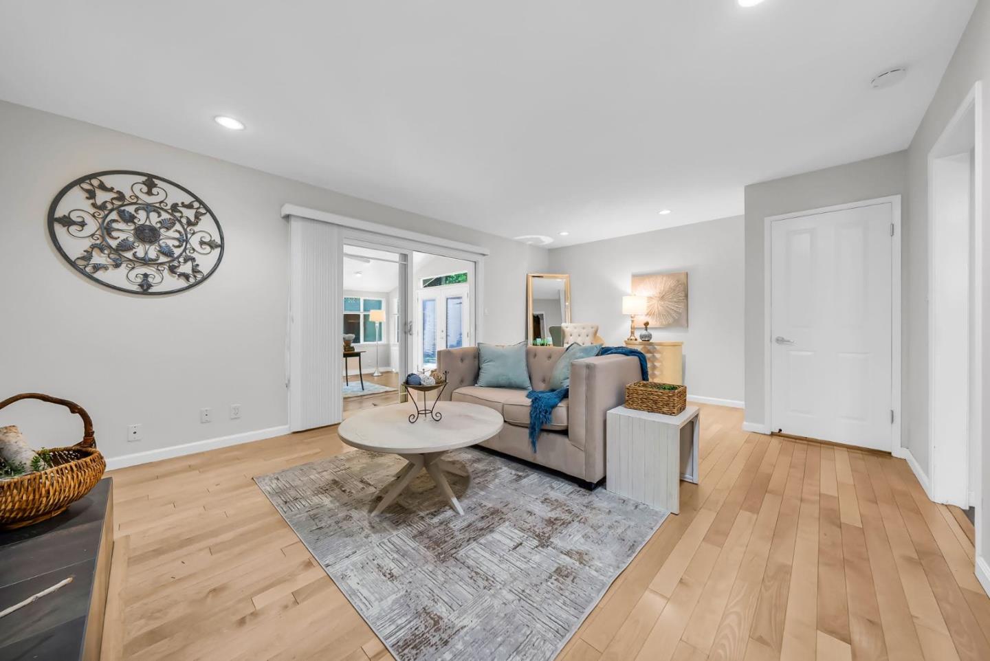 Detail Gallery Image 21 of 53 For 2474 Stokes St, San Jose,  CA 95128 - 3 Beds | 3 Baths